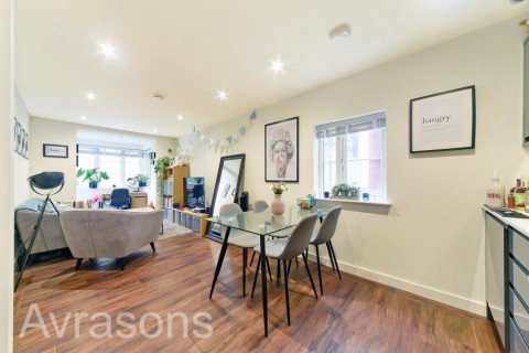 View Full Details for ANDERSON MEWS, OVAL